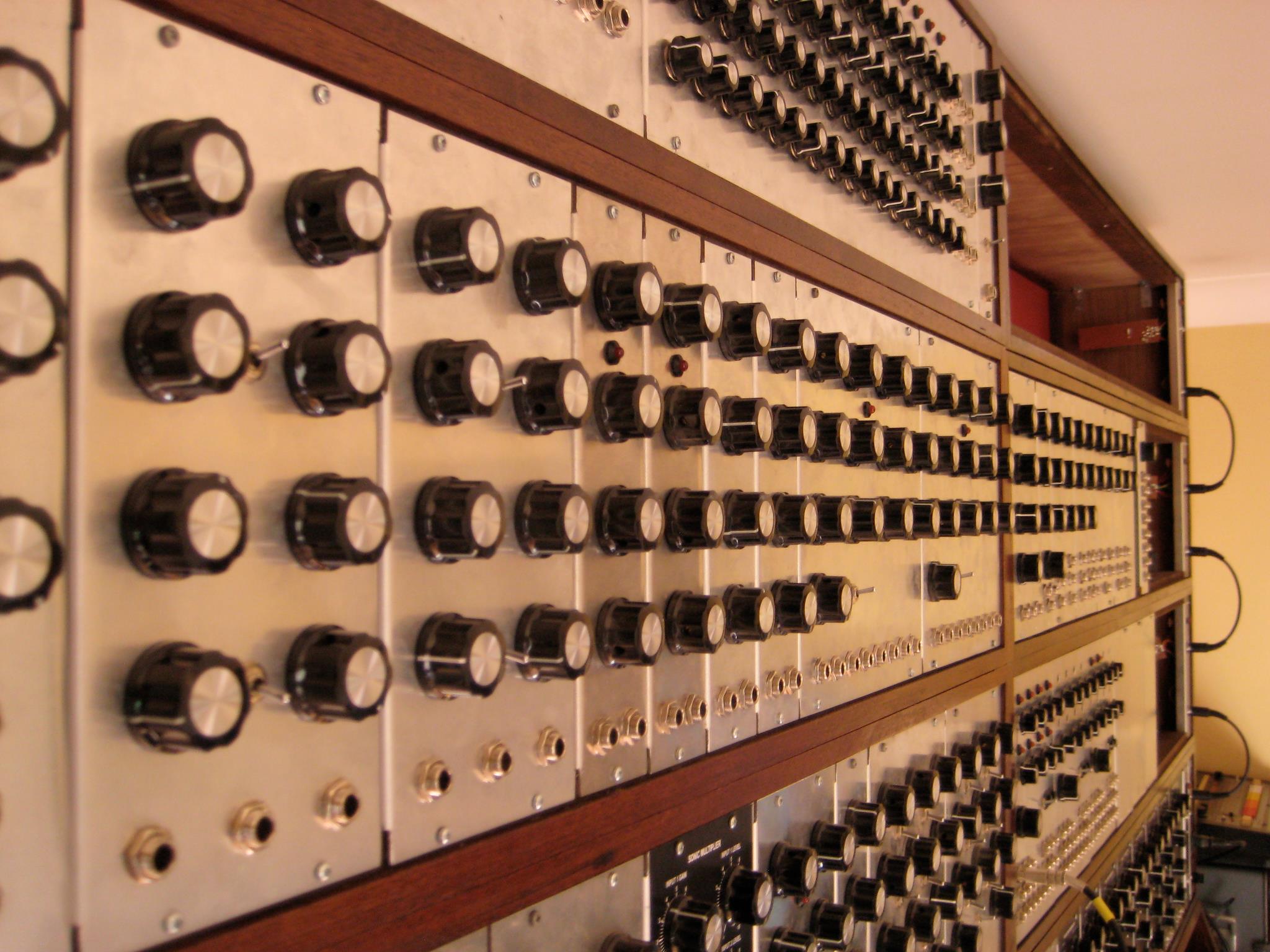 Synth