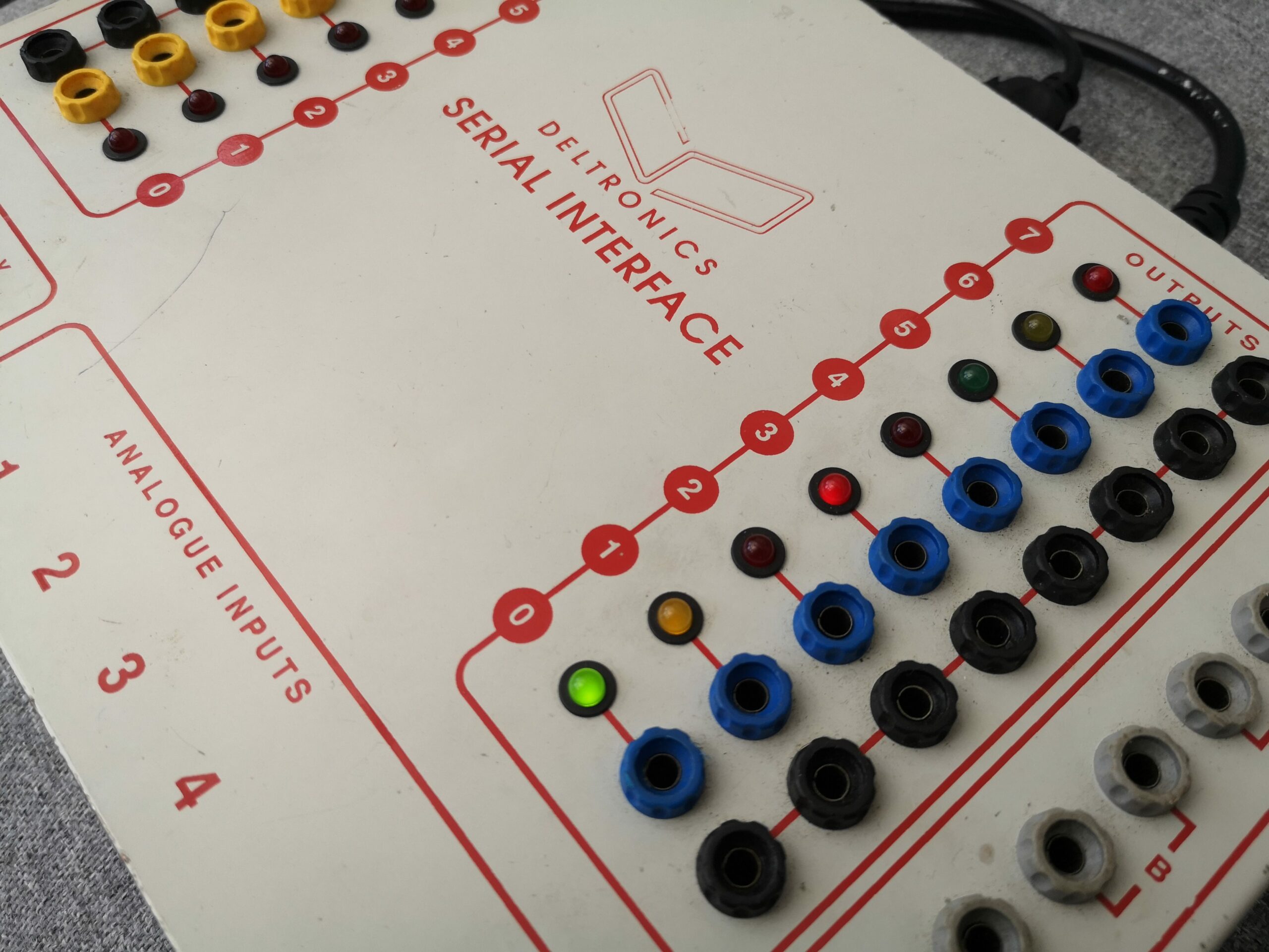 Deltronics Serial Box