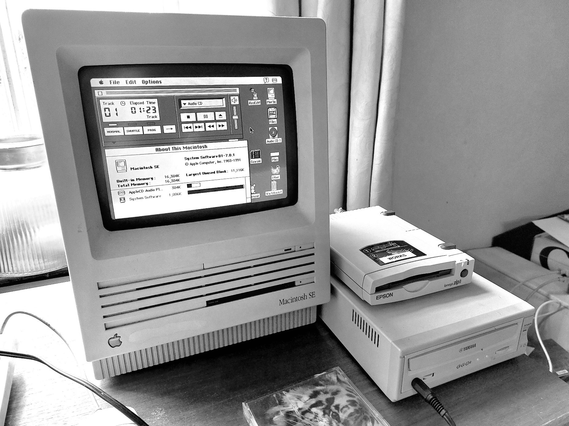Macintosh SE